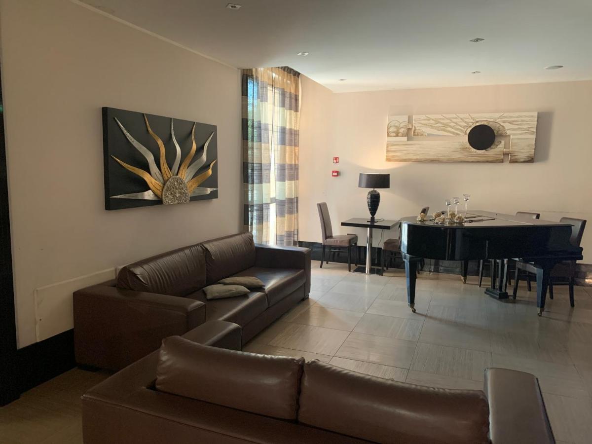 Quality Hotel Green Palace Monterotondo  Esterno foto