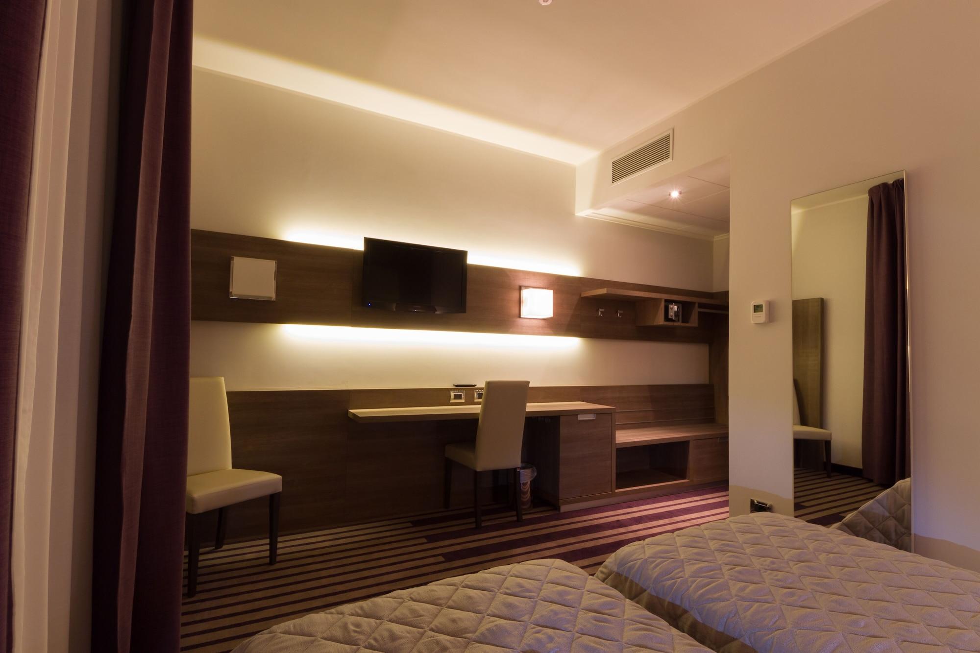 Quality Hotel Green Palace Monterotondo  Esterno foto