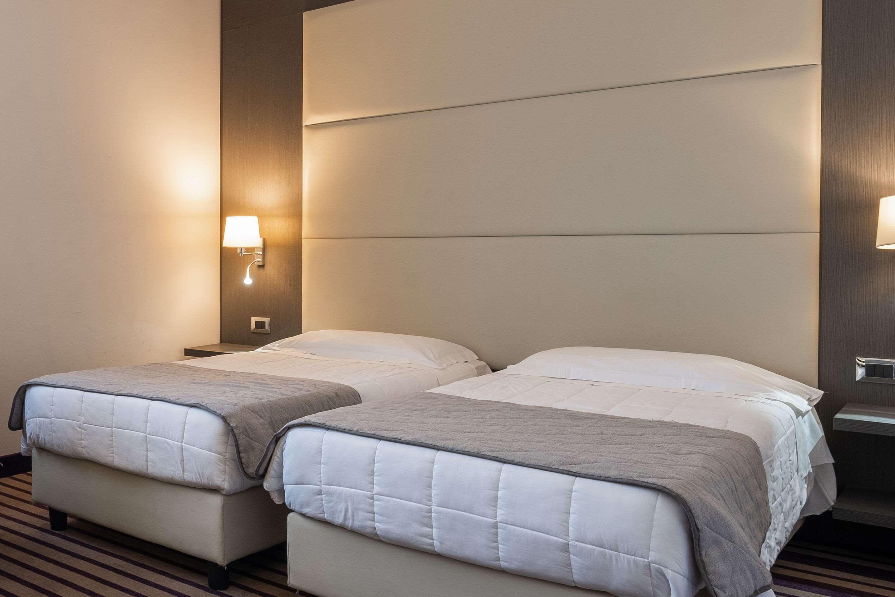 Quality Hotel Green Palace Monterotondo  Esterno foto