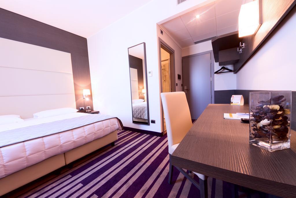 Quality Hotel Green Palace Monterotondo  Esterno foto