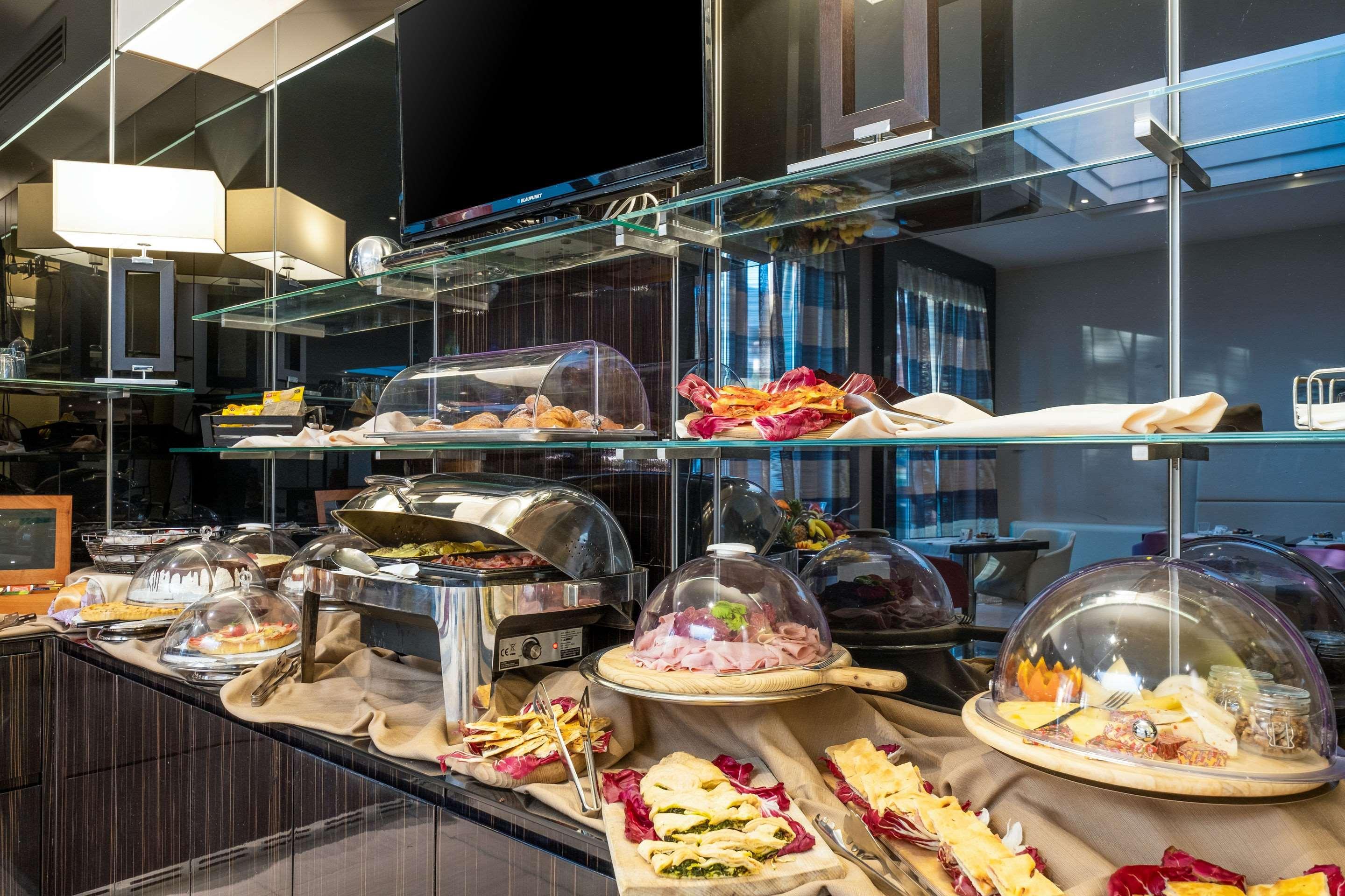 Quality Hotel Green Palace Monterotondo  Esterno foto