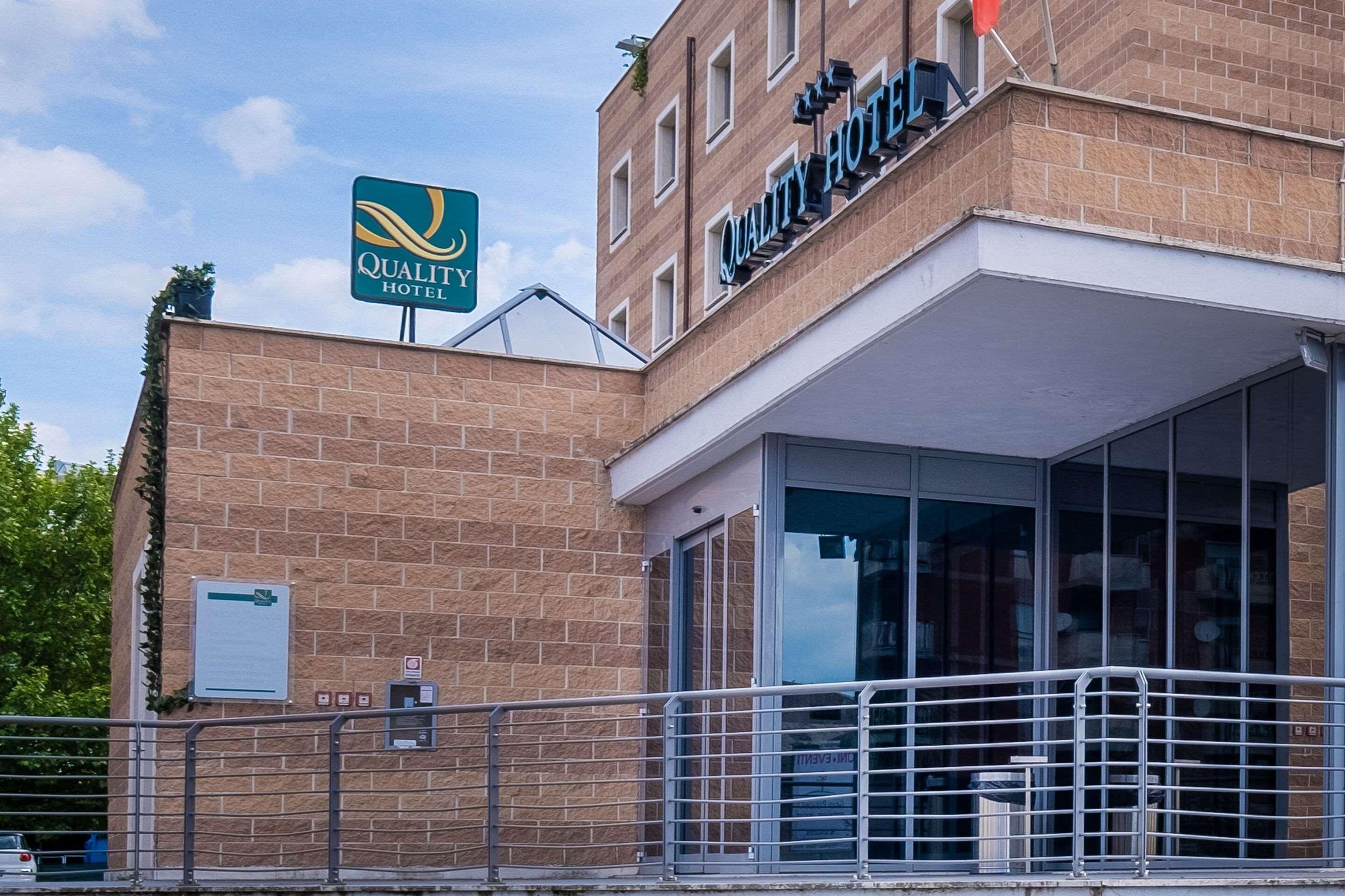 Quality Hotel Green Palace Monterotondo  Esterno foto
